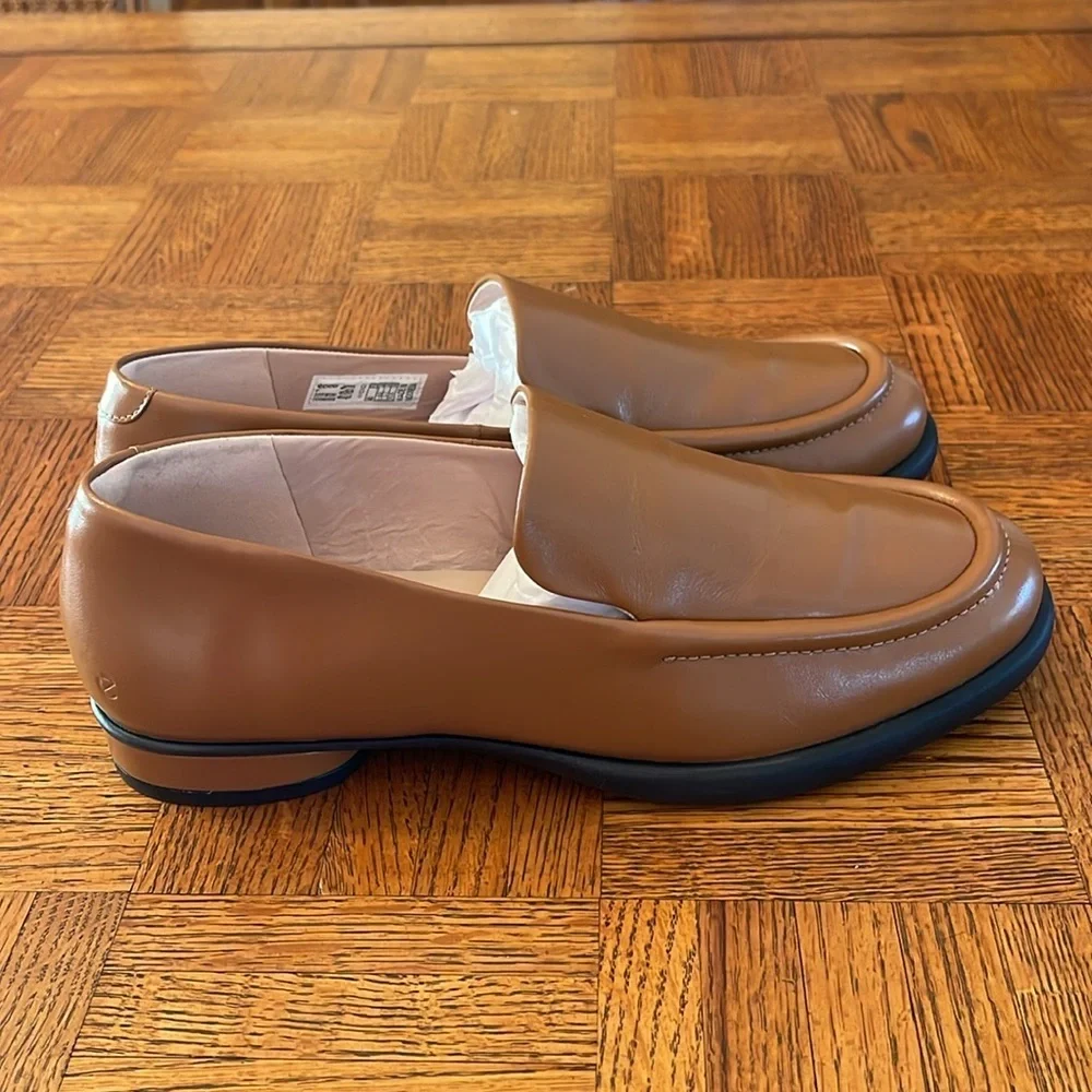 ECCO SCULPTED LEATHER LOAFER SIZE 40